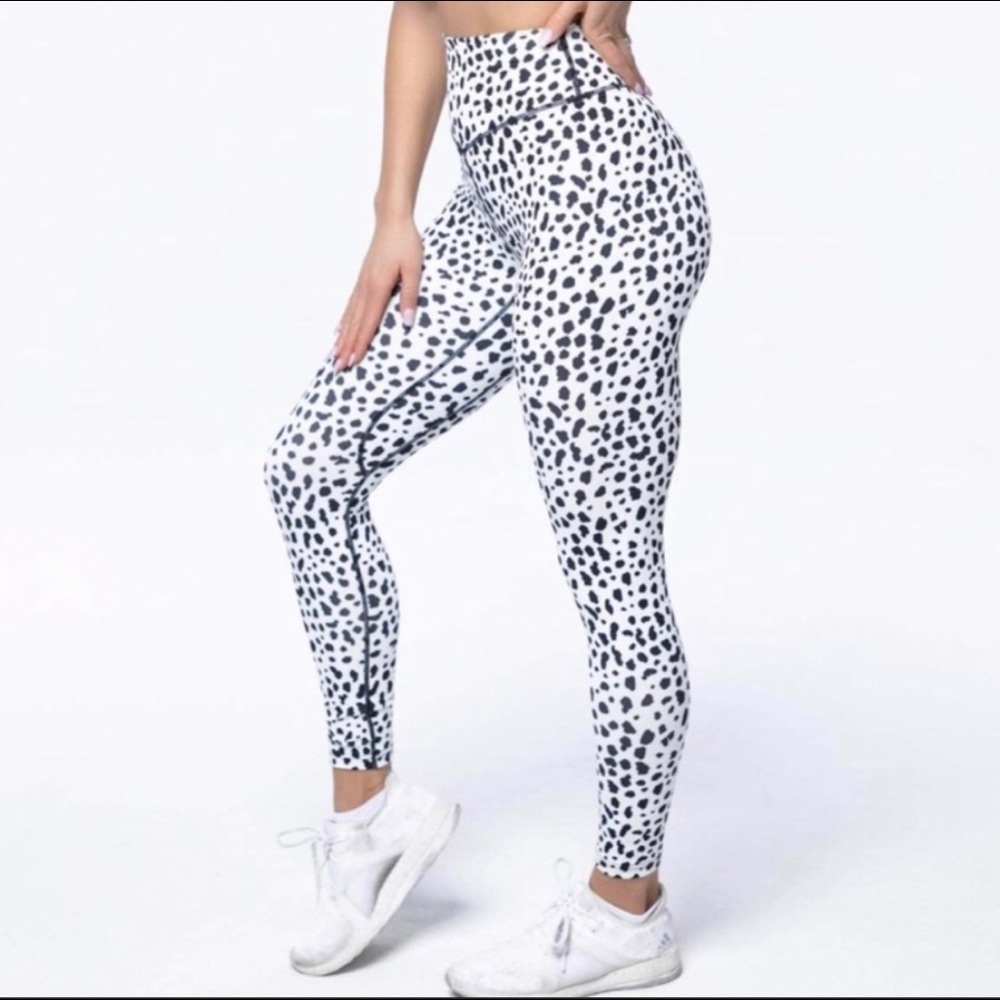 ISO balance athletica kingdom snow leopard